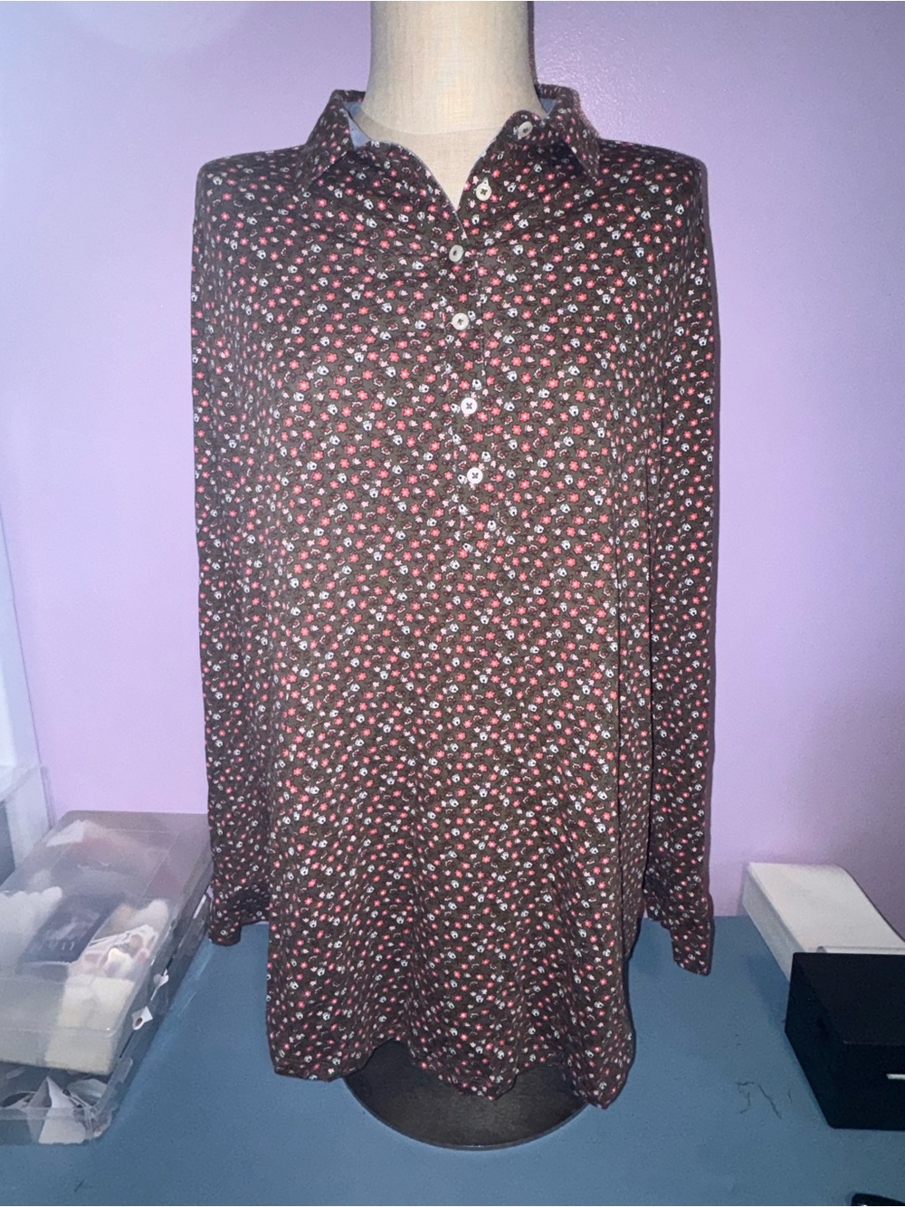 Lands' End Gray Top with Pink and White Floral Ditsy Print